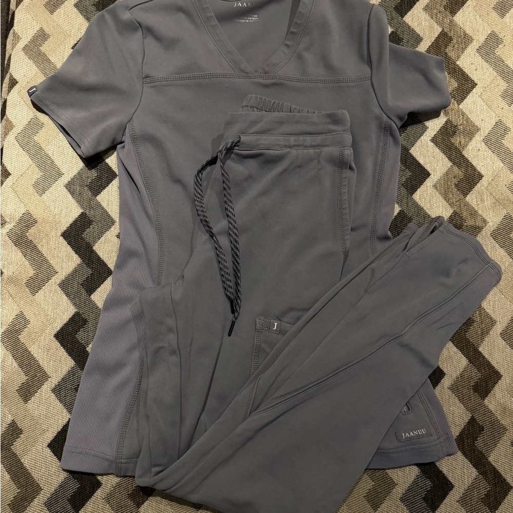 Jaanuu XS scrub Set